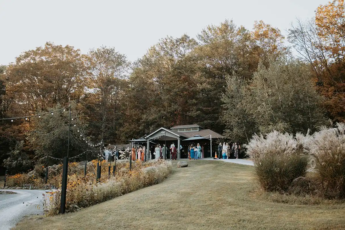 Roxbury Barn | Photo Gallery: cocktail hour at the hilltop pavilion